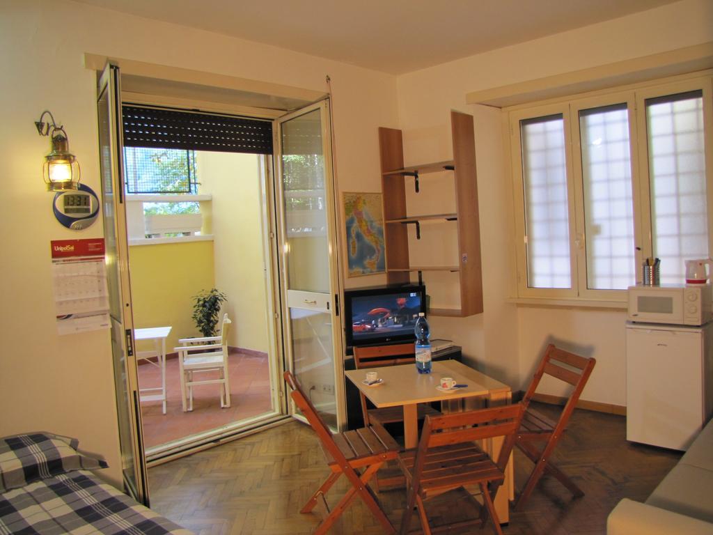 Tiziano 67 Rome Room photo